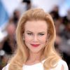 Nicole Kidman posa com simpatia para fotos durante o lançamento do filme 'Grace: A Princesa de Mônaco' no Festival de Cannes (14 de maio de 2014)