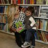 Estilosos, Eliana e seu filho, Arthur prestigiam lançamento de livro, em São Paulo