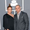 Jennifer Lopez posou no red carpet do Grammy 2013 com o namorado, Casper Smart