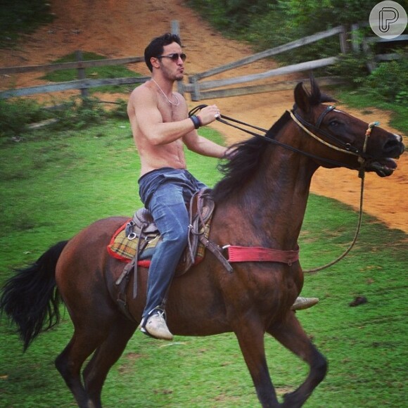Allan Souza Lima também gosta de cavalgar