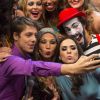 Fábio Porchat fez um selfie com Valesca Popozuda, Tatá Werneck e vários integrantes do programa