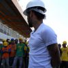 Neymar visita obras do instituto que leva seu nome, em Praia Grande, São Paulo, em 20 de maio de 2014