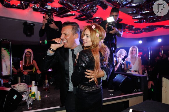 Lindsay Lohan curte boate ao lado do DJ Jean Roch durante o Festival de Cannes 2014