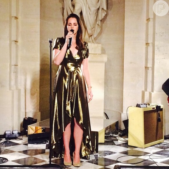 Lana Del Rey cobrou R$6 milhões para cantar no casamento de Kim Kardashian e Kanye West