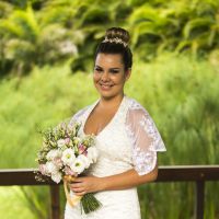 Prestes a casar com Thiaguinho, Fernanda Souza se veste de noiva em 'Malhação'