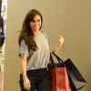 Giovanna Antonelli aproveitou tarde de folga das gravações da novela 'Em Família' para fazer compras em um shopping na Barra da Tijuca, Zona Oeste do Rio de Janeiro, nesta terça-feira, 3 de junho de 2014