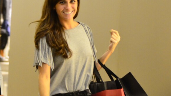 Giovanna Antonelli e Christiane Alves, de 'Em Família', fazem compras juntas
