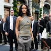 Rihanna viaja até Paris, na França, para lançar seu perfume, Rogue, na loja Sephora, em 4 de junho de 2014