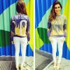 Fernanda Paes Leme veste casaco personalizado com seu nome para torcer pelo Brasil