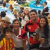 Christine Fernandes posta foto com o filho, Pedro, e os amigos, Bruno Gissoni e Yanna Lavigne, em jogo no Maracanã, no Rio