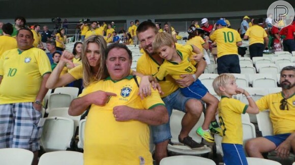 Fernanda Lima, que assistiu ao jogo na Arena Castelão, em Fortaleza, ao lado do marido, Rodrigo Hilbert, dos filhos, e de Leo Jaime, também não gostou do resultado