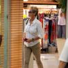Xuxa fez compras em shopping do Rio no dia 1º de fevereiro de 2013