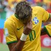 O camisa 10 da Seleção não conseguiu controlar as lágrimas após ouvir a torcida brasileira cantar o Hino Nacional à capela