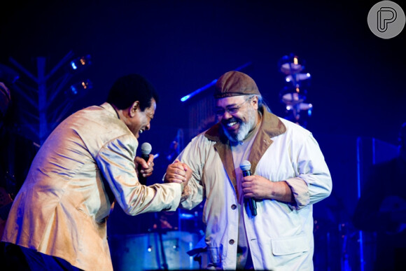 Jorge Aragão em show com o cantor Jair Rodrigues, morto em maio de 2014
