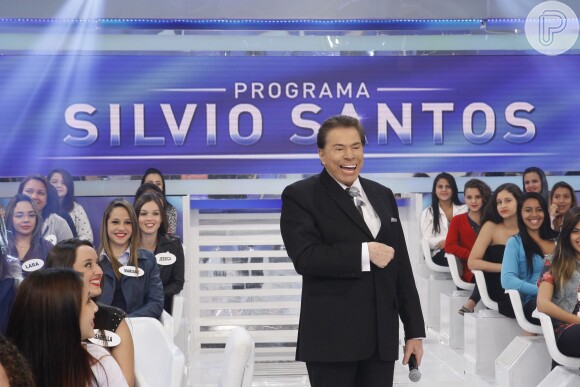 Silvio Santos já voltou a gravar o seu programa normalmente nesta quarta-feira, 2 de julho de 2014, após sofrer uma queda durante o sorteio da Tele Sena no último domingo