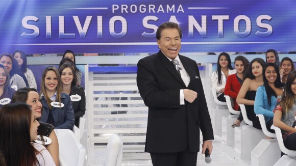 Silvio Santos nega ter se machucado em queda e volta ao SBT: 'Tudo normal'