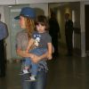 Shakira estava acompanhada pelo filho, Milan