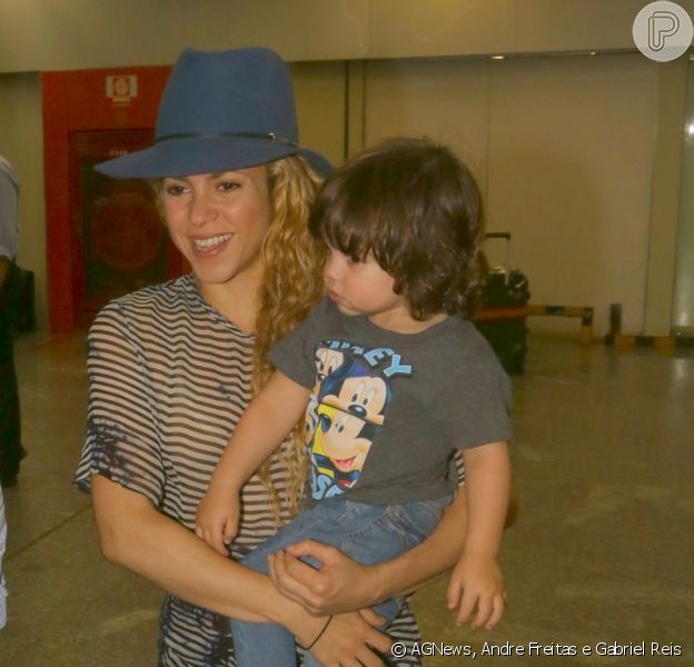 Shakira desembarcou no Aeroporto Internacional do Rio de Janeiro na madrugada desta quinta-feira, 10 de julho de 2014