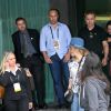 Shakira deixa hotel sozinha para cumprir compromissos profissionais no Rio de Janeiro