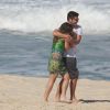 Bruno Gissoni e Poliana Aleixo gravaram cenas da novela 'Em Família', na praia do Recreio dos Bandeirantes, Zona Oeste do Rio de Janeiro, nesta terça-feira, 15 de julho de 2014