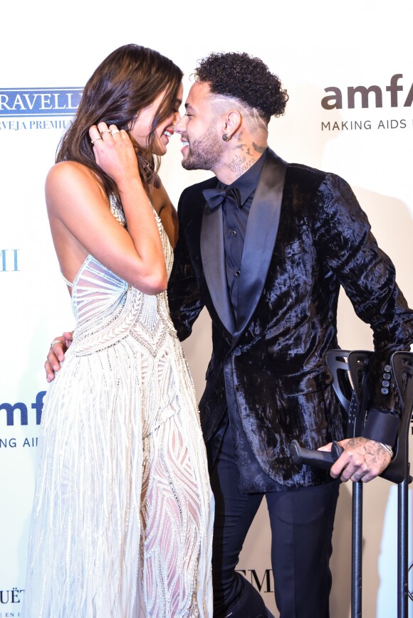 Bruna Marquezine se declarou para o namorado, Neymar: 'Te amo'