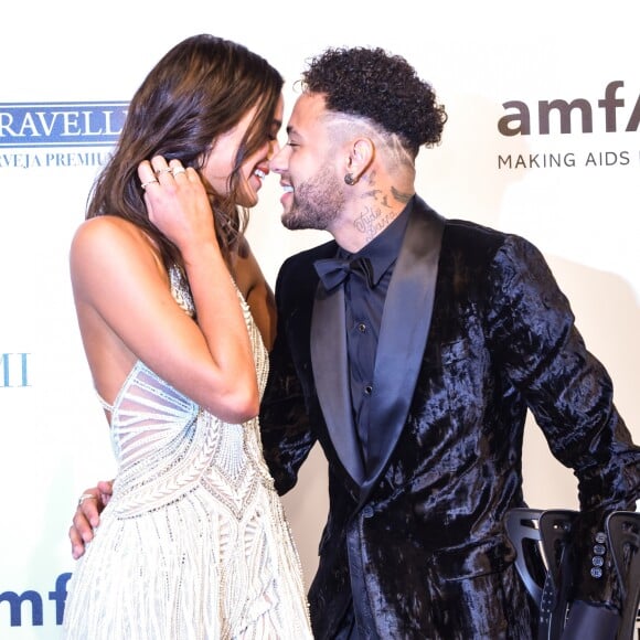 Bruna Marquezine se declarou para o namorado, Neymar: 'Te amo'