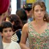 Cristina (Leandra Leal) conta à família que Eliane (Malu Galli) tem uma doença terminal, em 'Império'