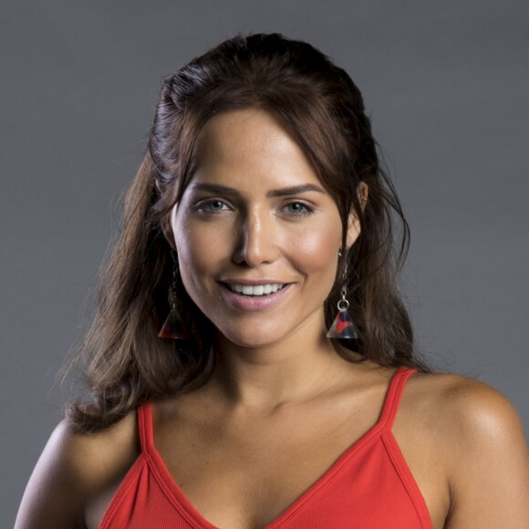 Rosa (Letícia Colin) provoca uma briga entre o namorado, Valentim (Danilo Mesquita), e o tio dele Remy (Vladimir Brichta) nos próximos capítulos da novela 'Segundo Sol'