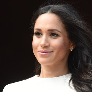 Para usar um vestido de noiva idêntico ao usado por Meghan Markle será preciso parassar por um processo seletivo da marca Stella McCartney
