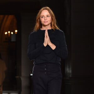 'Quando estava trabalhando no vestido com Meghan, sabia que ele era lindo. Sabia que era um vestido que as pessoas iriam querer', disse a estilista Stella McCartney