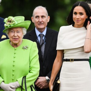 Meghan Markle e Rainha Elizabeth II visitaram o condado de Cheshire, no norte da Inglaterra, nesta quinta-feira, 14 de junho de 2018