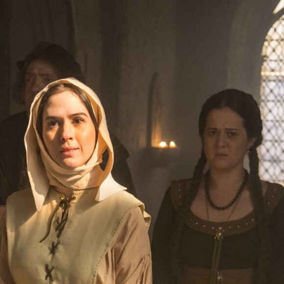 Lucrécia (Tatá Werneck) se revolta ao saber que foi enganada sobre o tesouro, no capítulo que vai ao ar quinta-feira, dia 28 de junho de 2018, na novela 'Deus Salve o Rei'