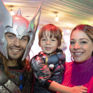 Aniversário de Antônio, filho de Luma Costa, tinha presença de personagens super-heróis
