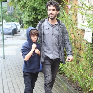 Caio Blat e Bento, seu filho de 8 anos, foram ao aniversário de Títi, filha de Giovanna Ewbank e Bruno Gagliasso, neste sábado, dia 16 de junho de 2018, no Rio de Janeiro