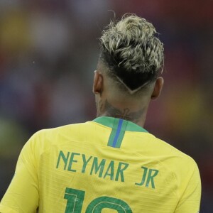 Neymar curtiu a folga em família após o jogo do Brasil: 'Jantar'
