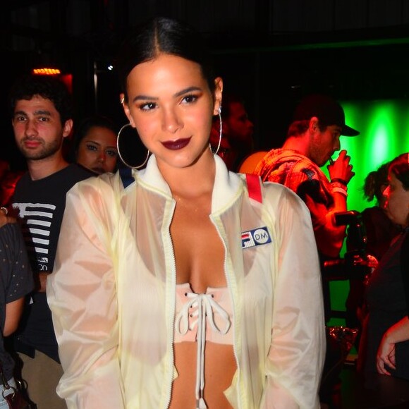 Bruna Marquezine foi elogiada pelo personal Chico Salgado por sua determinação no treino