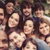 Elenco de 'Em Família' se diverte em clima de despedida durante bastidores da novela