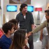 Gabriel Braga Nunes, o Laerte de 'Em Família', se despede de novela durante programa 'Encontro com Fátima' com elenco
