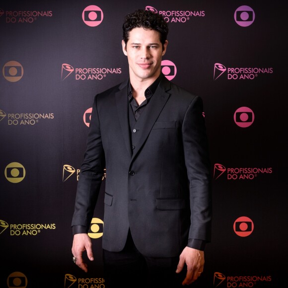 José Loreto posou com a filha, Bella, e postou foto no Instagram