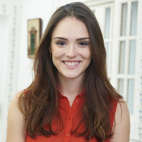 'Acho que essa salada combina com uma entrada de jantar ou um almoço mais leve porque inclui tofu defumado, que sacia a fome, e alguns nuts', afirma Isabelle Drummond, à frente da Levê, um delivery de comida fresca e saudável no pote