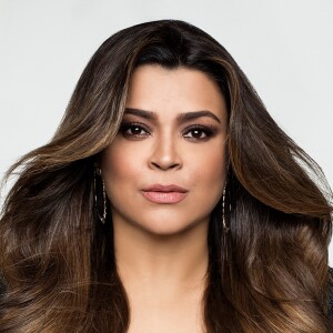 Preta Gil elogiou atuação de Paula Fernandes na novela 'Deus Salve o Rei'