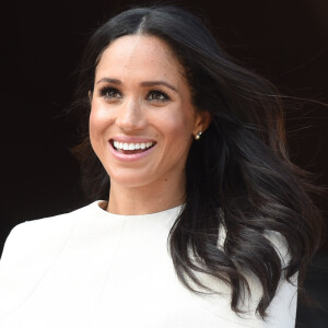 Meghan Markle é a primeira membro da família real britânica a participação da premiação adolescente Teen Choice Awards 2018