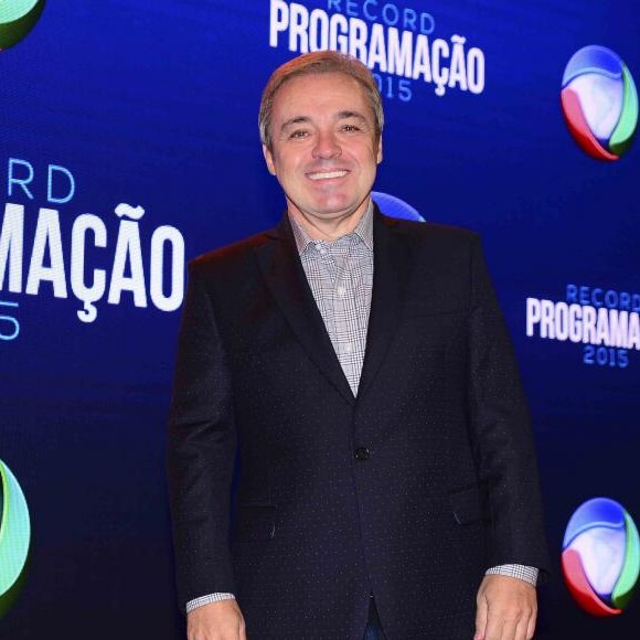 'No momento meu intuito é poder mostrar as obras em exposições e ensinar as pessoas a não jogarem fora as rolhas de cortiça, que podem ser recicladas e transformadas em obras de arte', explicou Gugu Liberato