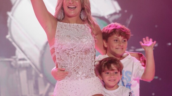 Claudia Leitte dança com filhos em show na Bahia: 'Foi demais'. Vídeo!