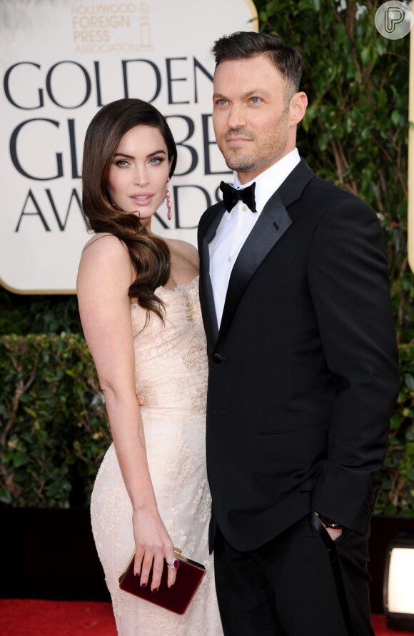 Megan Fox posa com o marido, Brian Austin Green, no tapete vermelho do Globo de Ouro 2013, em janeiro de 2013