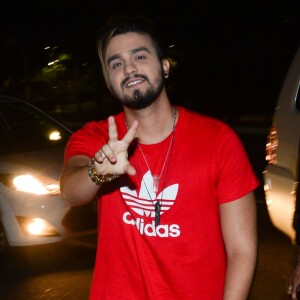 Luan Santana disse que ainda é cedo para pensar em subir ao altar com Jade Magalhães