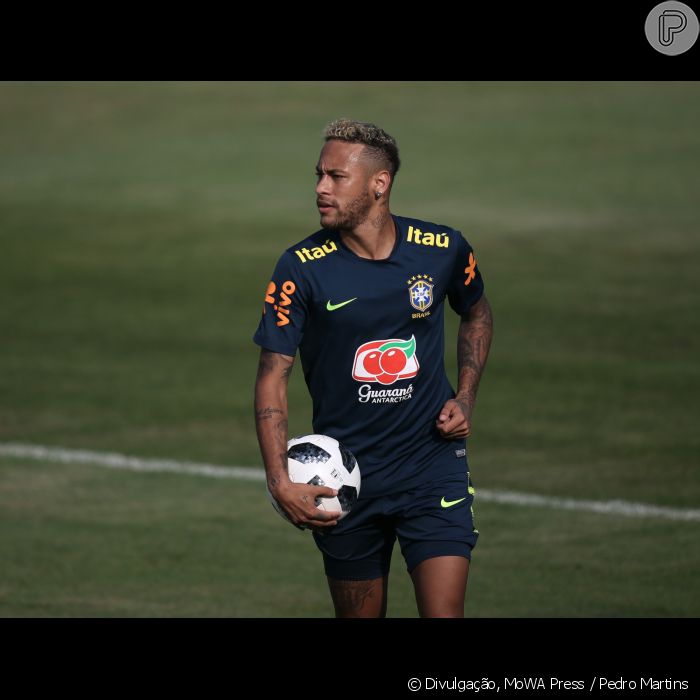 Neymar Ainda Usava Os Fios Loiros No Treino Desta Sexta Feira De Junho De Purepeople