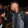 'Não ligo muito para críticas e, às vezes, nem mesmo para os elogios, porque isso pode influenciar a cabeça do atleta', disse Neymar