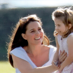 Kate Middleton já é mãe de George, de 4 anos, e Charlotte, de 3