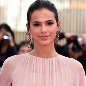 Bruna Marquezine sonha em ingressar no mundo da moda europeu